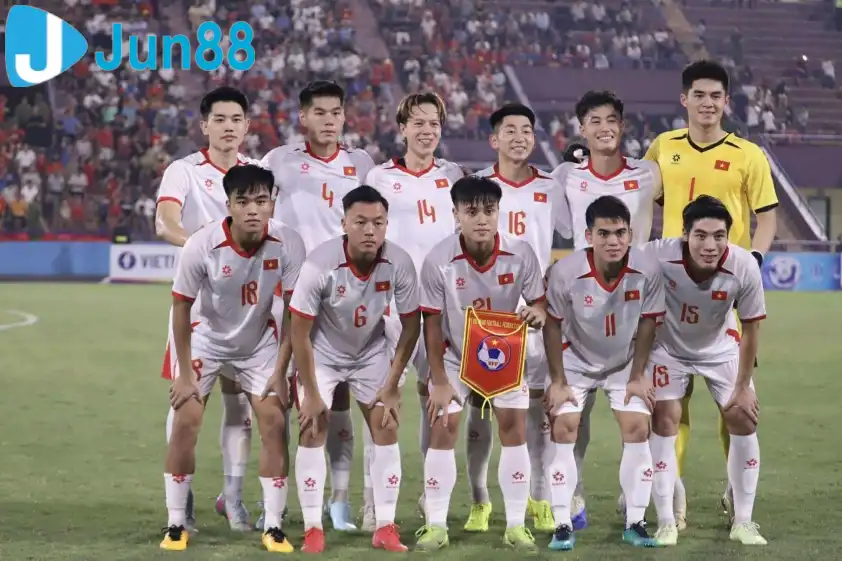 U23 Việt Nam là đội sáng cửa đi tiếp nhất trong số các đội Đông Nam Á