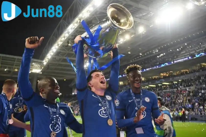 Chilwell góp công vào chức vô địch Champions League của Chelsea năm 2021 (Ảnh: TNT) Chilwell góp công vào chức vô địch Champions League của Chelsea năm 2021 (Ảnh: TNT)