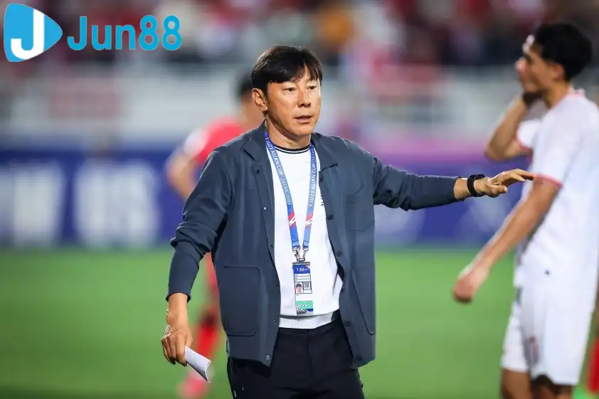 HLV Shin Tae Yong đã từng mang lại thành công lớn dành cho bóng đá Indonesia. Ảnh: BOLA