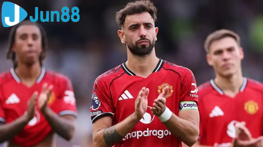 Bruno Fernandes thừa nhận sự lo lắng trước mỗi trận đấu của MU (Ảnh: GOAL) Bruno Fernandes thừa nhận sự lo lắng trước mỗi trận đấu của MU (Ảnh: GOAL)