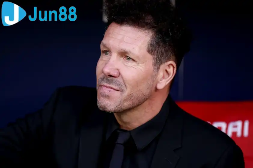 HLV Diego Simeone hoàn toàn phù hợp với MU với phong cách máu lửa của mình (Ảnh: Marca).