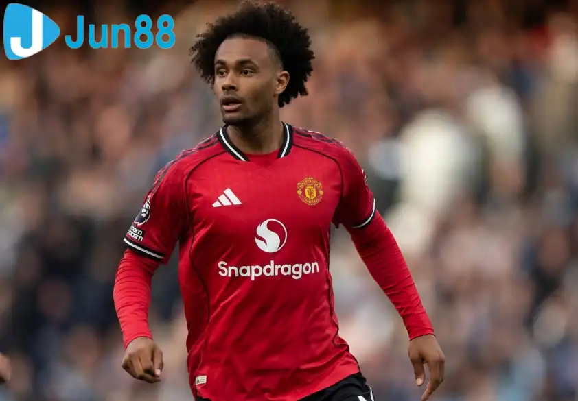 Joshua Zirkzee lọt tầm ngắm AS Roma