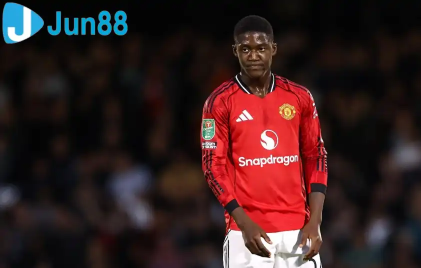 Nhiều ông lớn châu Âu theo dõi tình hình của Kobbie Mainoo Nhiều ông lớn châu Âu theo dõi tình hình của Kobbie Mainoo