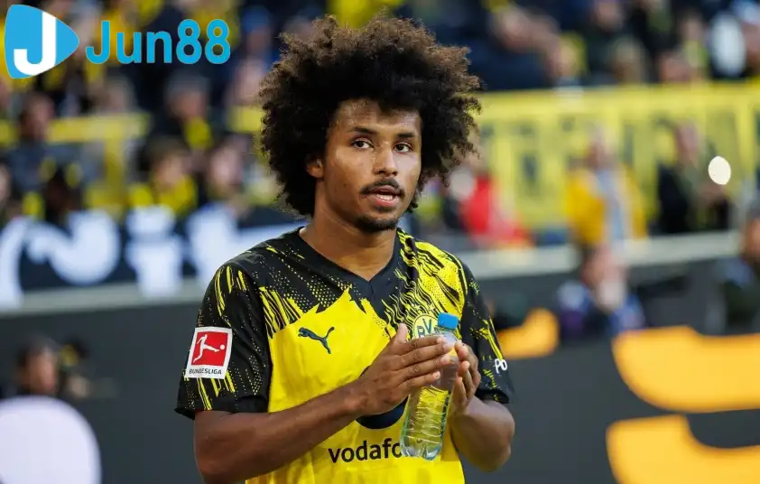 Barcelona muốn chiêu mộ Karim Adeyemi