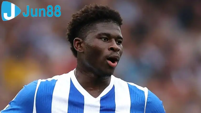 Lý do MU từ bỏ Carlos Baleba là do mức phí quá cao (Ảnh: The Sun)