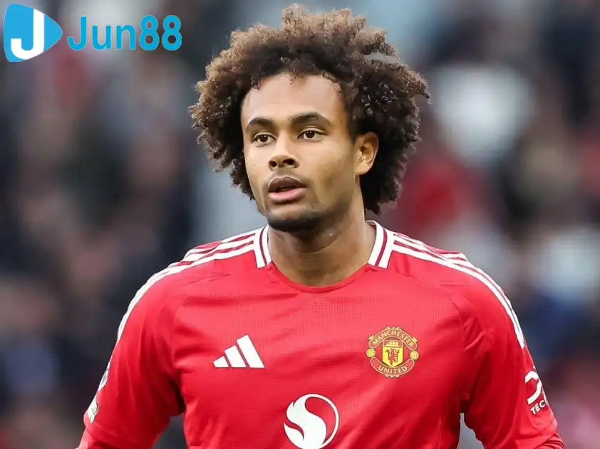 Joshua Zirkzee có thể rời Man Utd