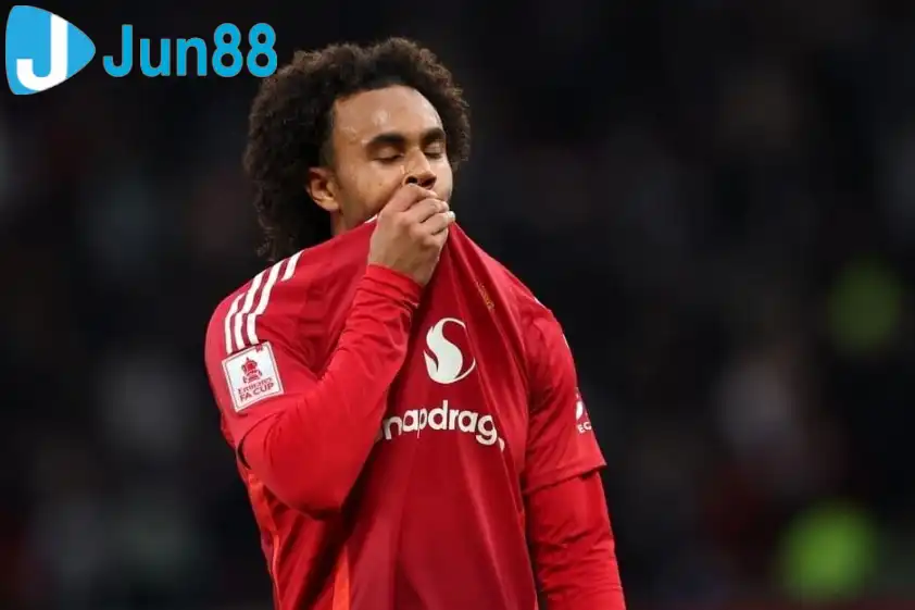 Zirkzee có thể nói lời chia tay MU trong thời gian tới. Ảnh: AFP