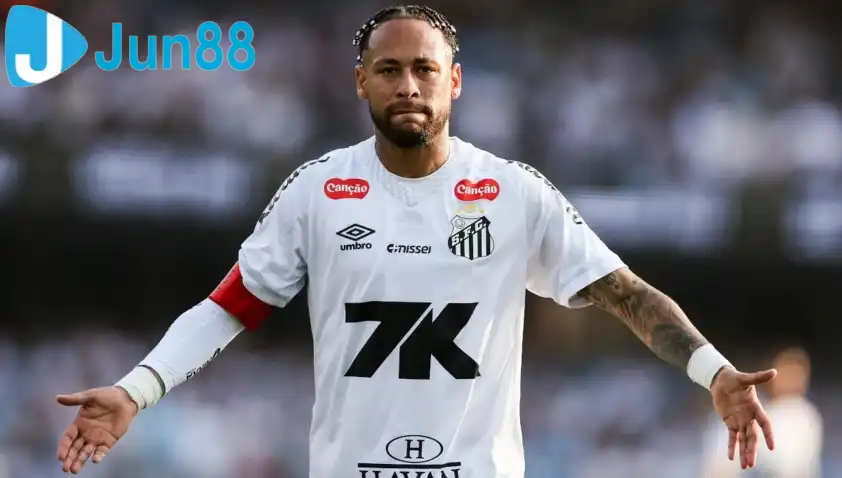 Neymar đang nỗ lực lấy lại phong độ trong màu áo Santos. Neymar đang nỗ lực lấy lại phong độ trong màu áo Santos.