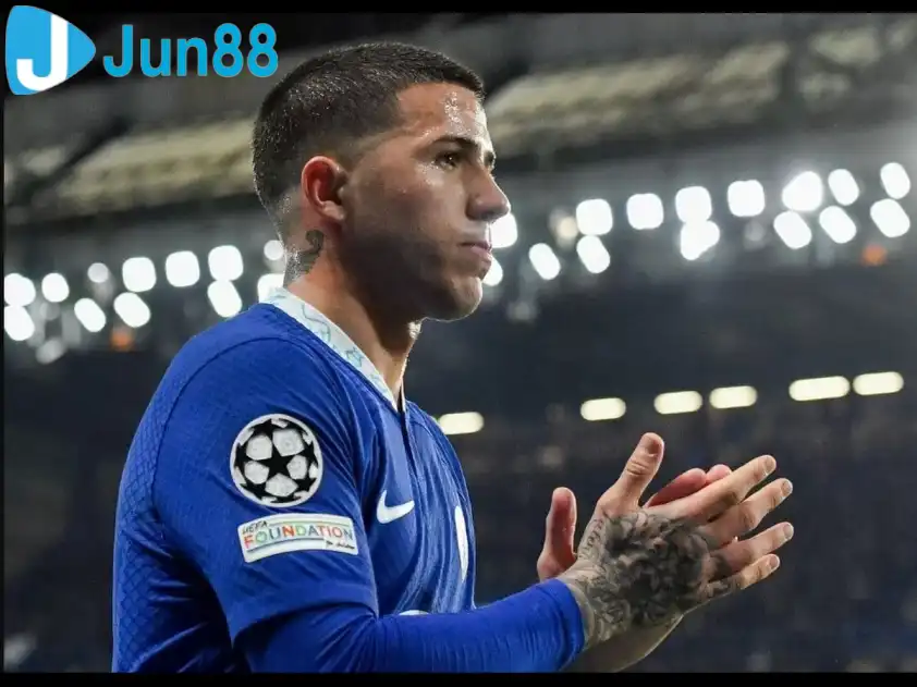 Enzo Fernandez là bom tấn mở màn cho kỷ nguyên mới của Chelsea (Ảnh: GOAL) Enzo Fernandez là bom tấn mở màn cho kỷ nguyên mới của Chelsea (Ảnh: GOAL)