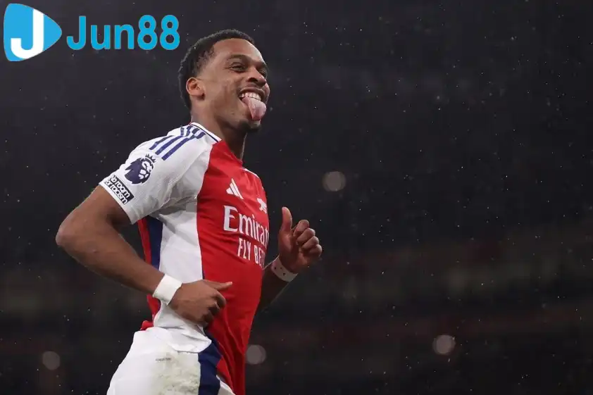 Arsenal tính trói chân Timber bằng hợp đồng siêu khủng. Arsenal tính trói chân Timber bằng hợp đồng siêu khủng.