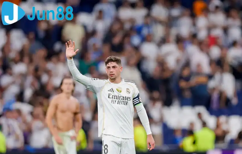 Valverde là trụ cột của Real Madrid nhiều năm qua (Ảnh: MARCA) Valverde là trụ cột của Real Madrid nhiều năm qua (Ảnh: MARCA)
