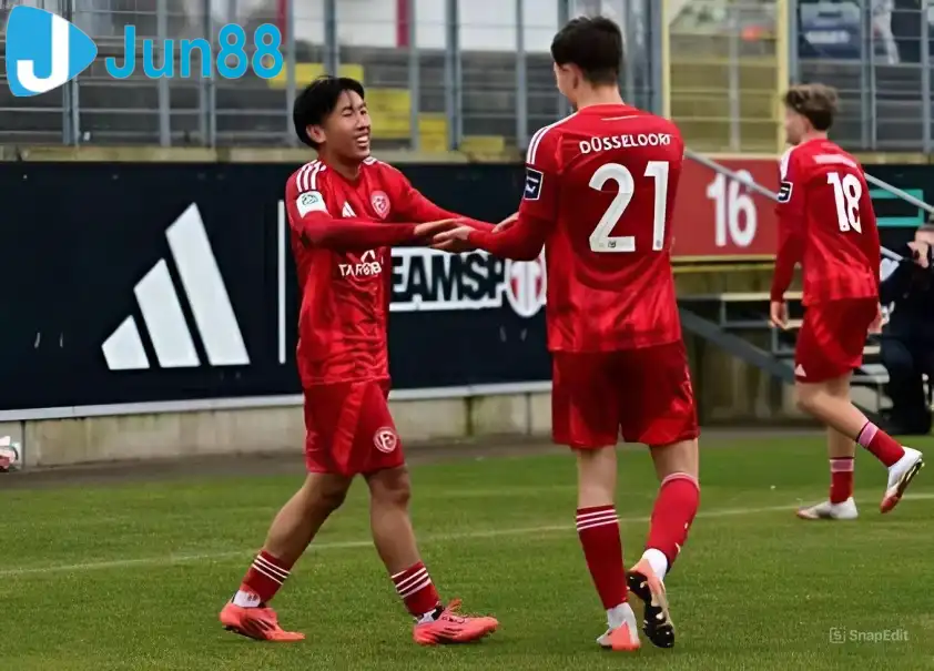 Việt kiều Simon Vu đang thể hiện sự tiến bộ vượt bậc ở mùa giải năm nay Việt kiều Simon Vu đang thể hiện sự tiến bộ vượt bậc ở mùa giải năm nay