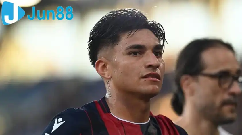 Santiago Castro lọt vào tầm ngắm của Chelsea Santiago Castro lọt vào tầm ngắm của Chelsea